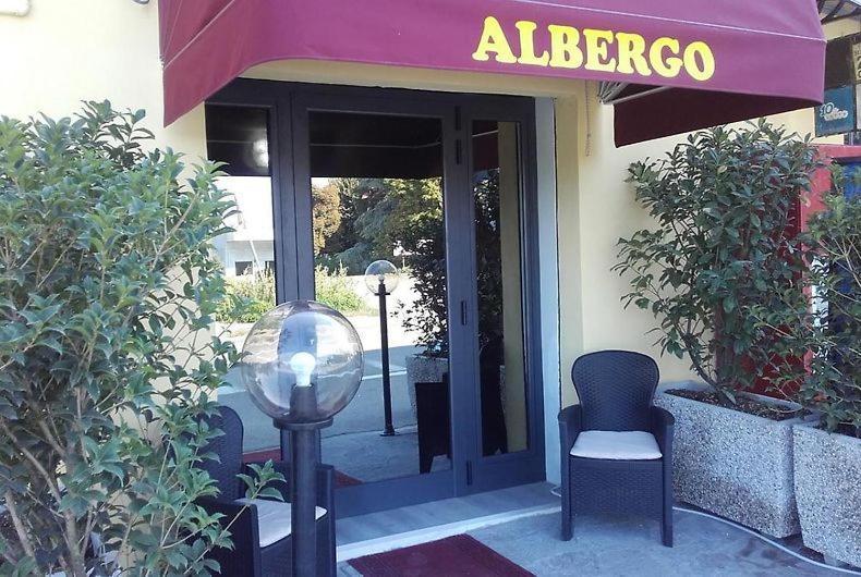 Affitti Only Sleep Bagno Privato Apartment Parma Exterior photo